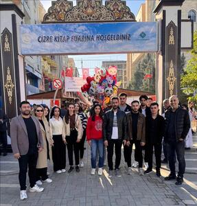 cizre-myo-kitap-fuari-ziyaretiyle-okuma-kulturunu-destekliyor