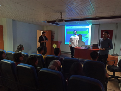 Gençlik ve Sosyal Medya konusunda ''Ne Kadar Sanal ? Ne Kadar Gerçek?'' Sloganıyla söyleyişi gerçekleştirildi.