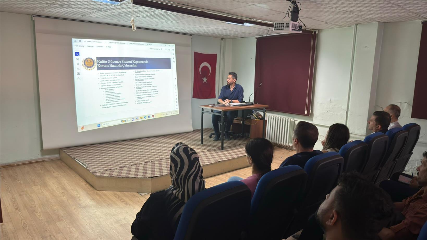 kalite-ve-akreditasyon-yolculugunda-cizre-myo-ogretim-elemanlari-ve-ogrenciler-bilgilendirildi